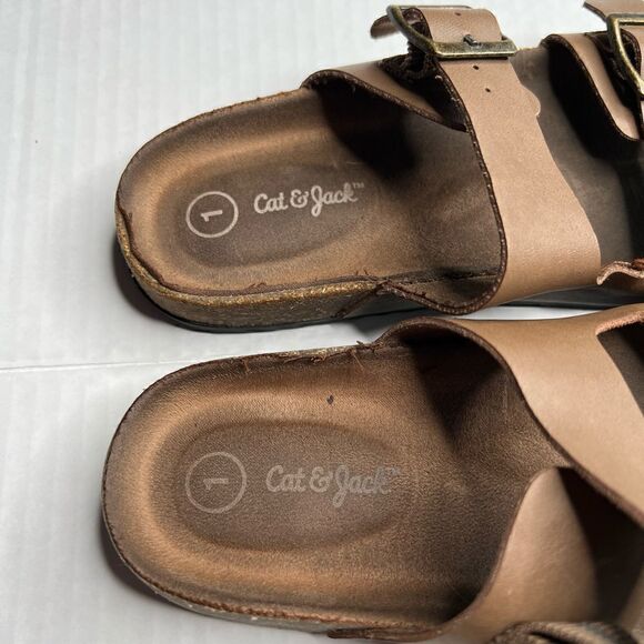 3/$15 or 5/$20 Girl’s Cat & Jack size 1 slip on footbed sandals - Picture 5 of 6